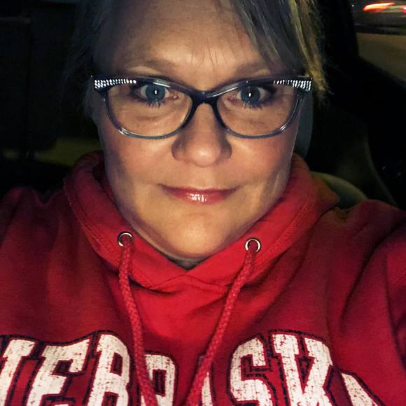 Meet your Posher, Traci - Picture 1 of 1